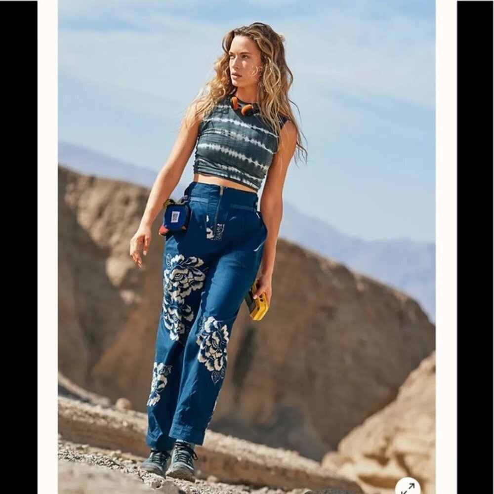 New Free People Movement Pep Rally Floral pants Blue XS